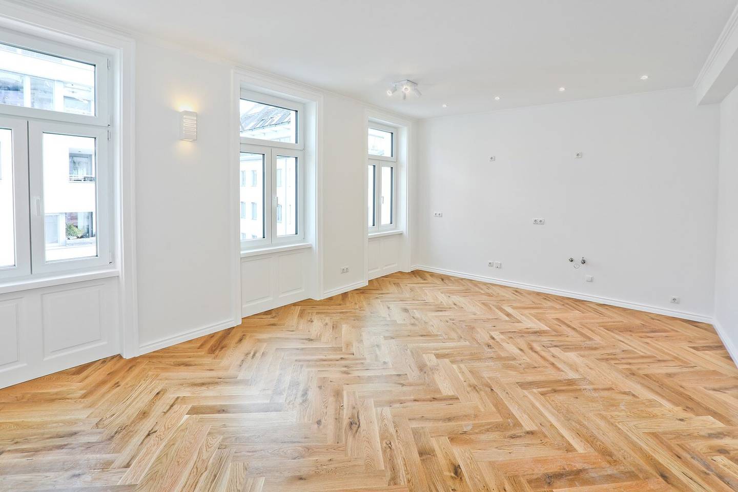 Erstbezug Altbauwohnung mit Loggia nahe U4