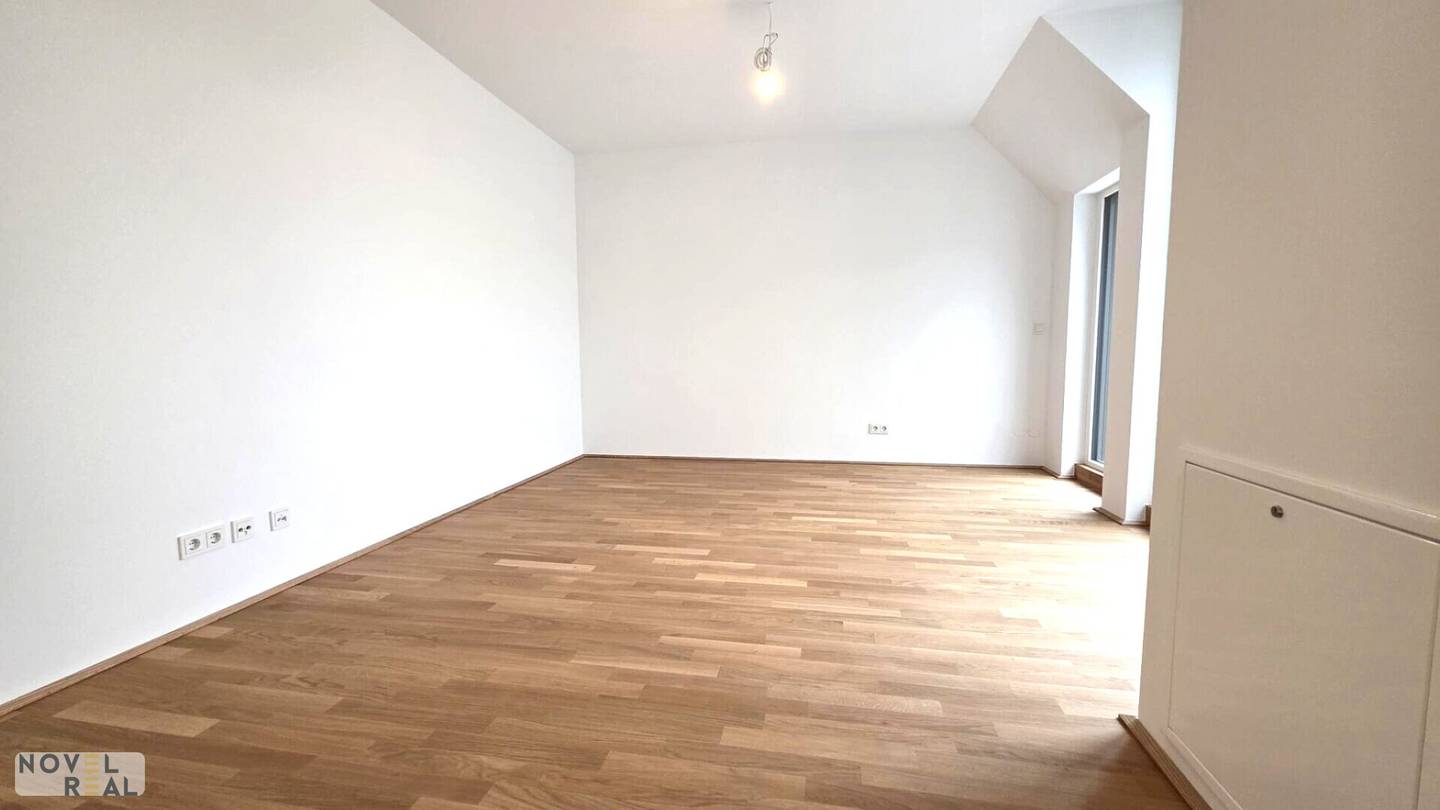 Attic apartment First occupancy Large terrace