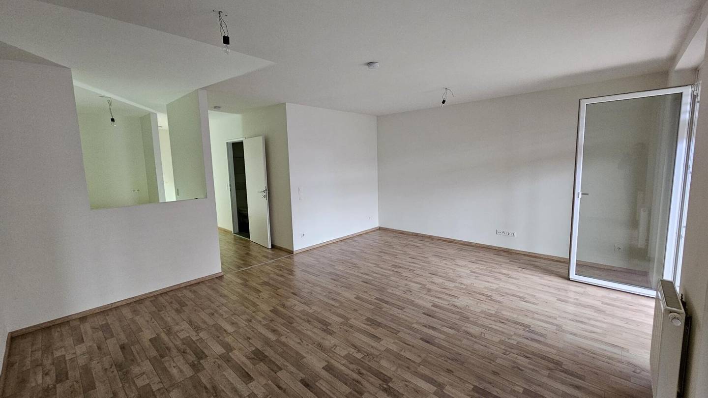 Apartment near university with balcony and loggia