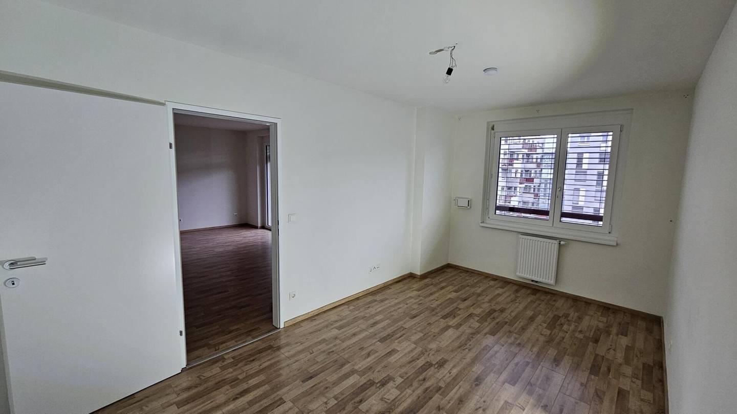 Apartment near university with balcony and loggia