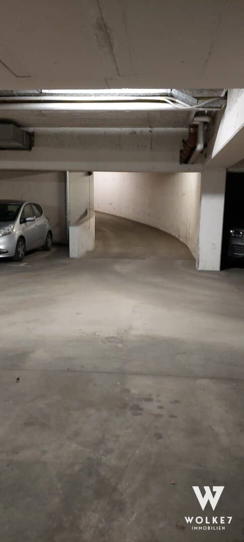 Underground parking near U4 Ober St. Veit