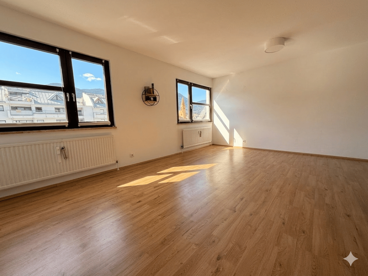 3-Room Apartment in Need of Renovation with Loggia and Underground Parking in Central Location