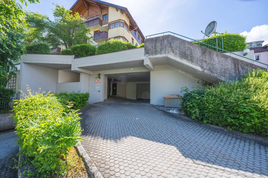 3 Garages in Neumarkt Center