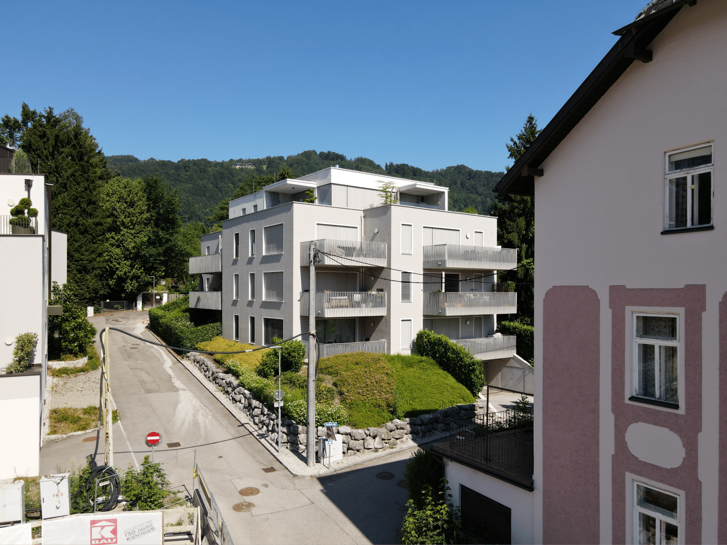 Aufnahme eingemessen auf Höhe der Loggia / Balkon