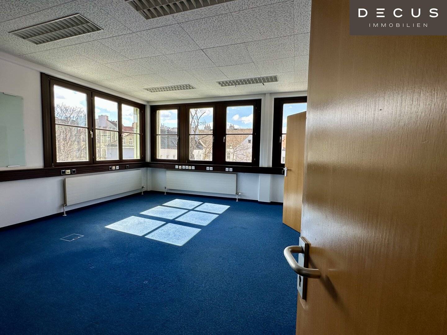 Air-conditioned newly built offices in a top location near Naschmarkt U4 Station