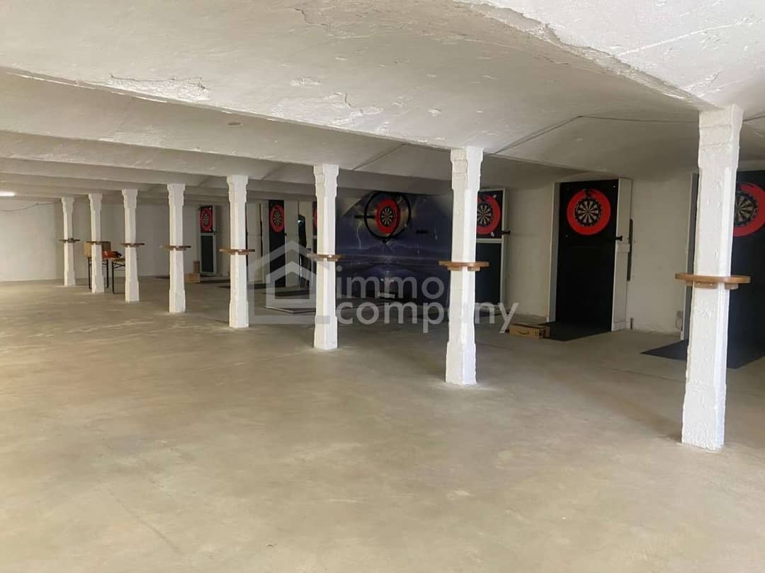 Warehouse 235 m² Hallwang