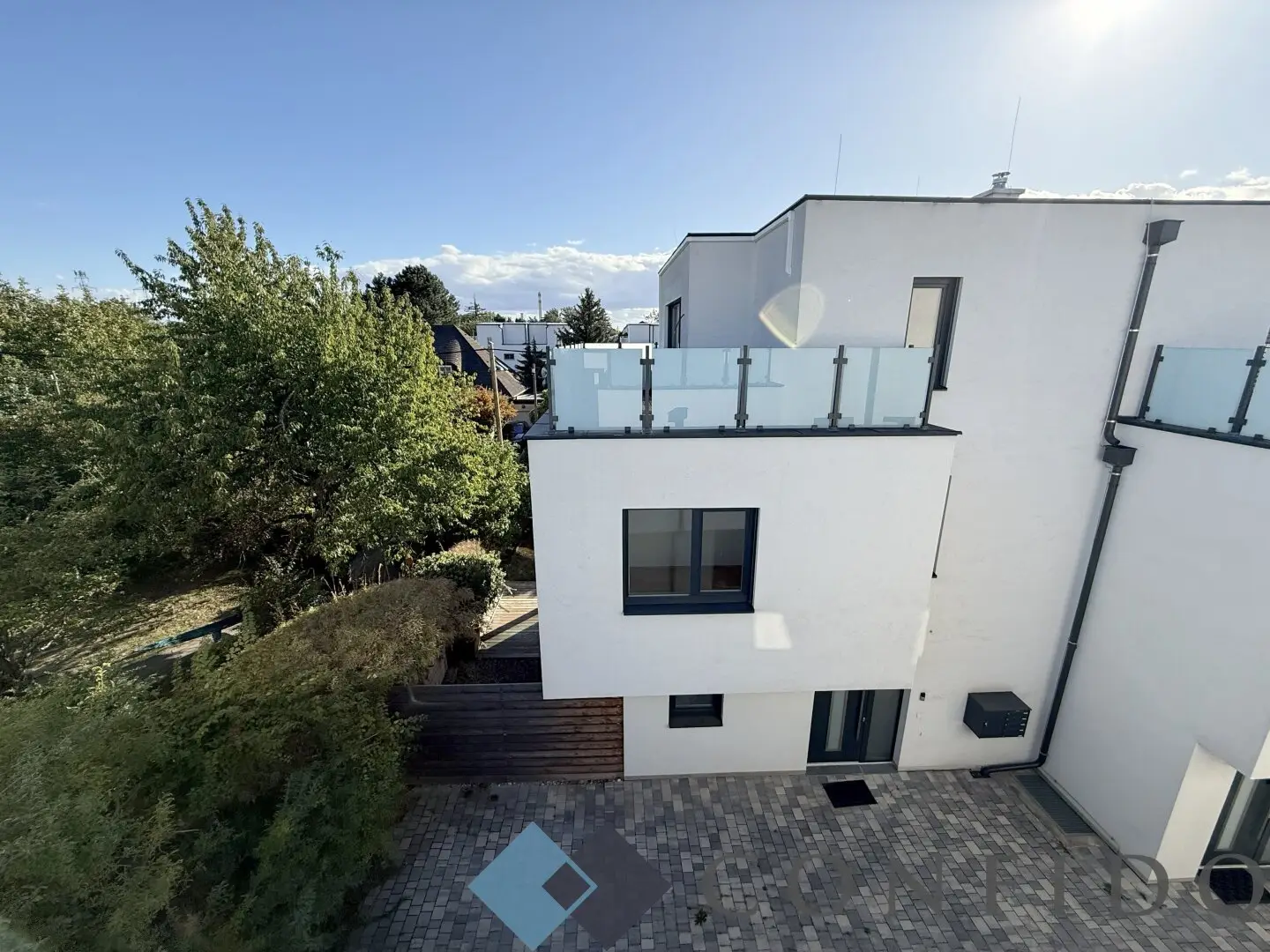 Modern semi-detached house in Vienna 1220