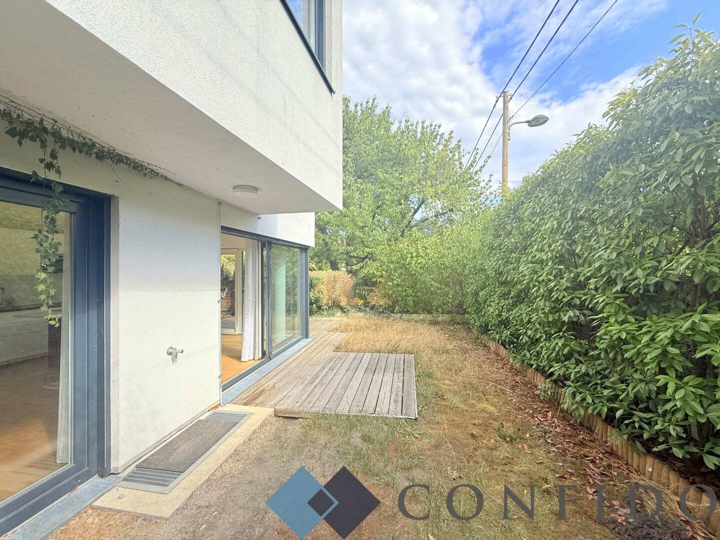 Modern semi-detached house in Vienna 1220