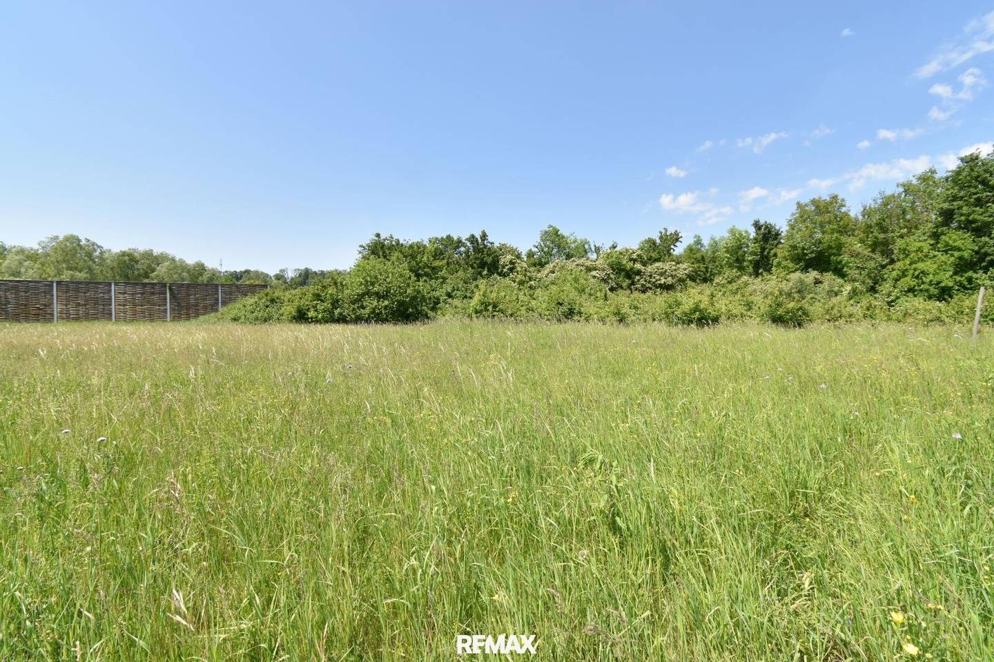 1.998 m² Baugrund in Neuzeug
