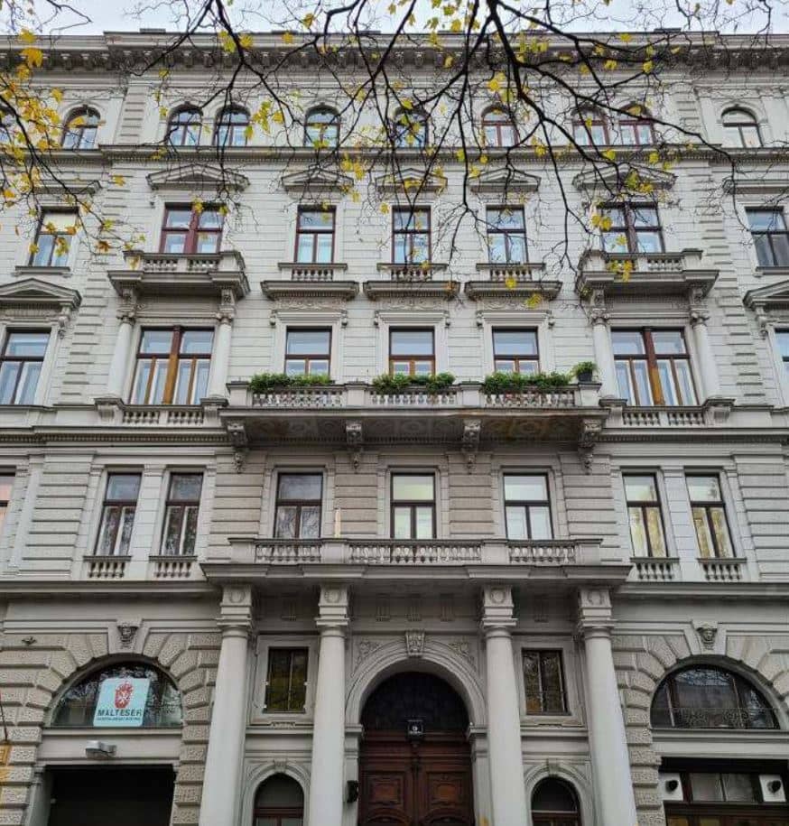 Office 115m² at Börseplatz