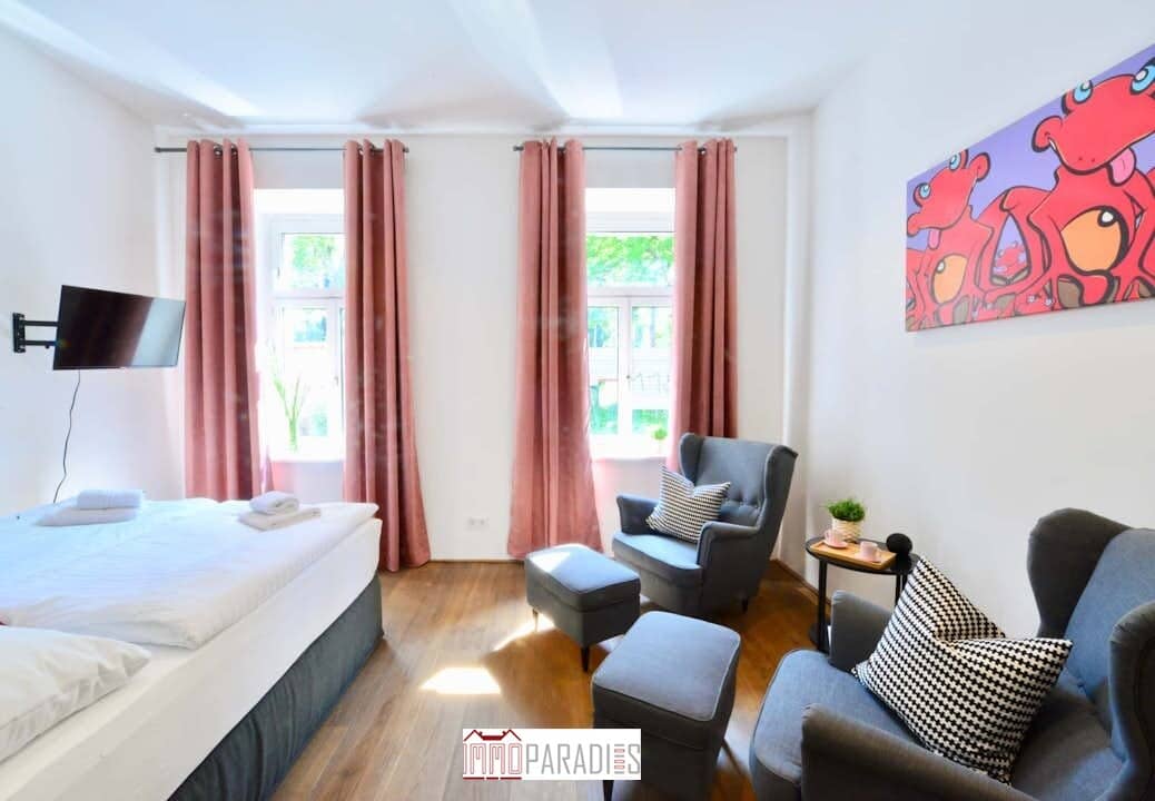 Erdgeschosswohnung zwei Eingänge saniert