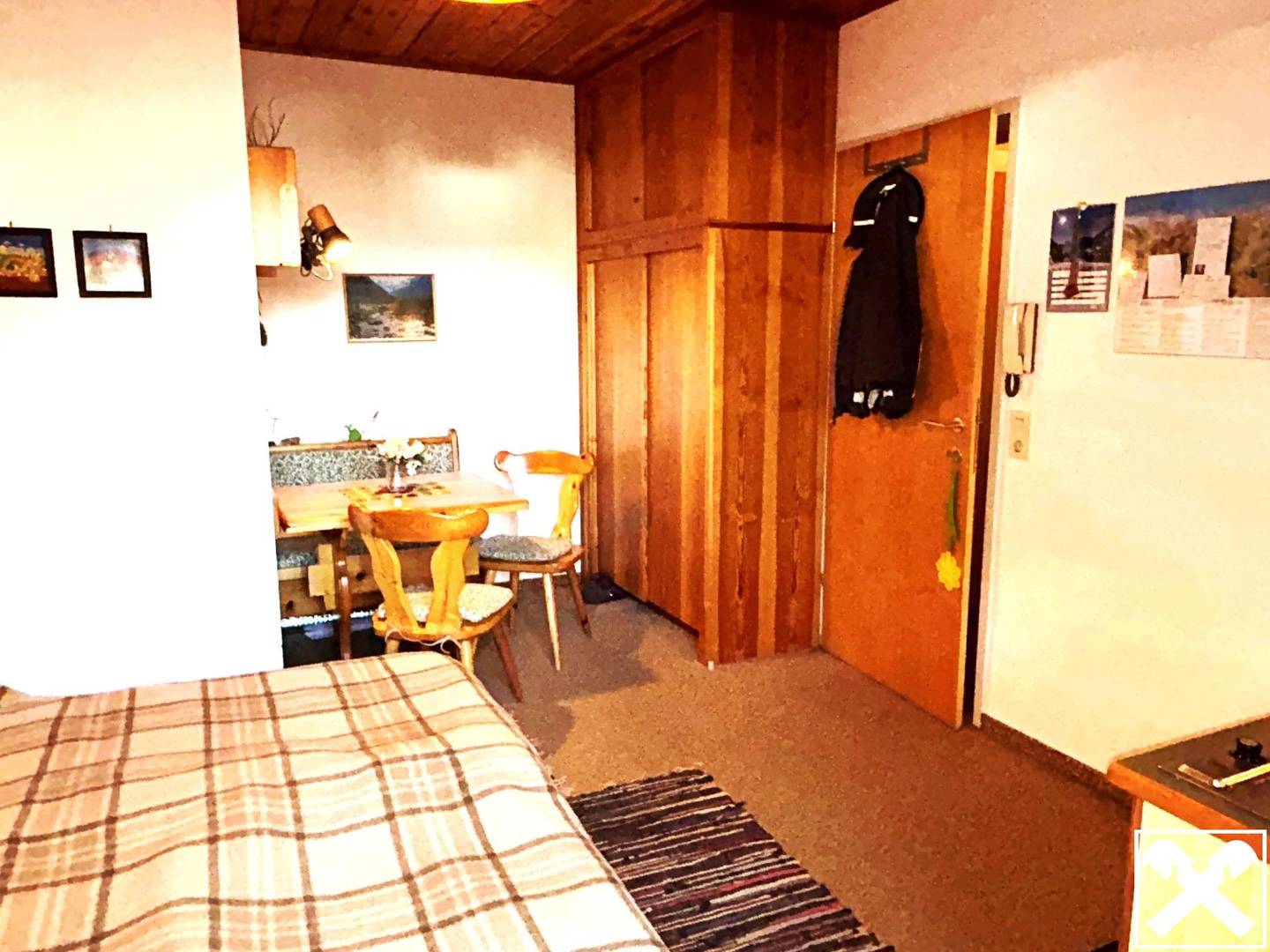 Holiday apartment with private terrace near center