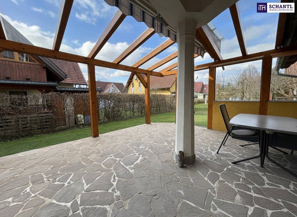 Neuwertiges Einfamilienhaus mit Garten
