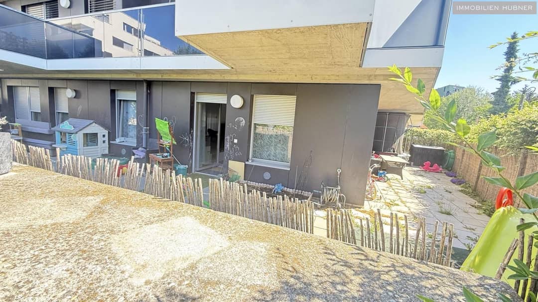 Wohnung near U3 Gasometer Garden and Terrace