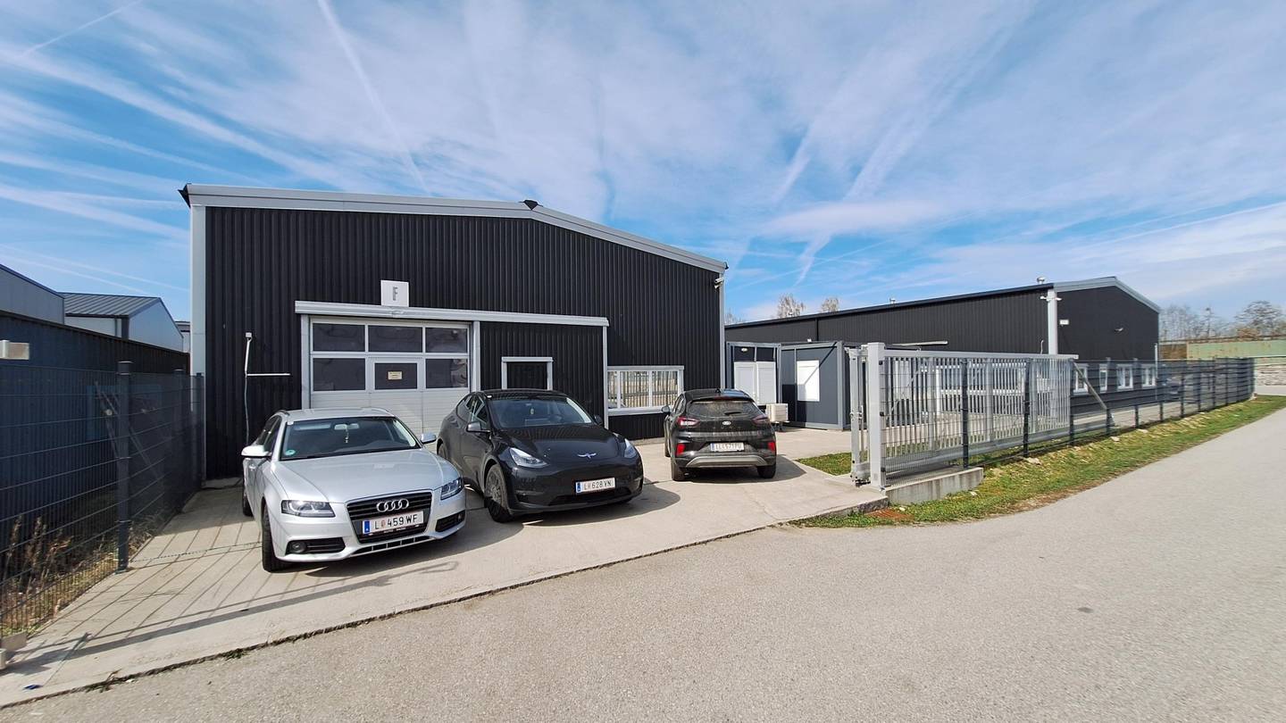Gewerbeimmobilie Neuhofen 1654m²