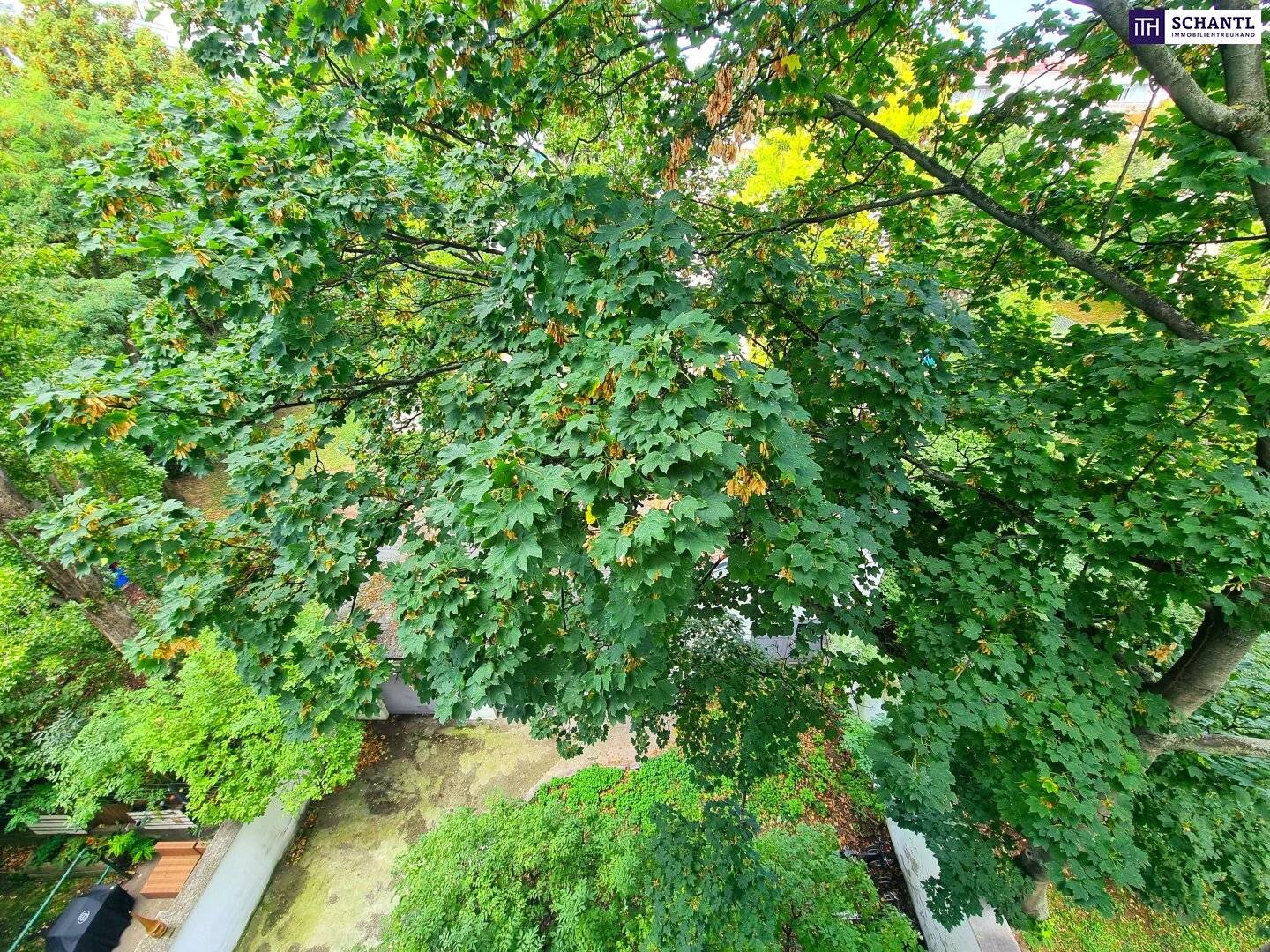 Wohnung hofseite ruhig mit Balkon und U Bahn um die Ecke
