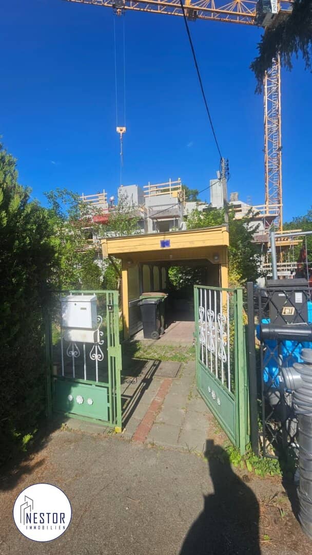 New Price! | Lease | Marchfeldkanal | Building plot with existing structures in a quiet location Ideal for a semi-detached house
