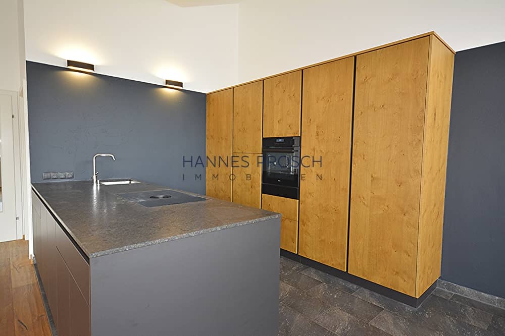 Exklusive Dachgeschosswohnung St. Johann