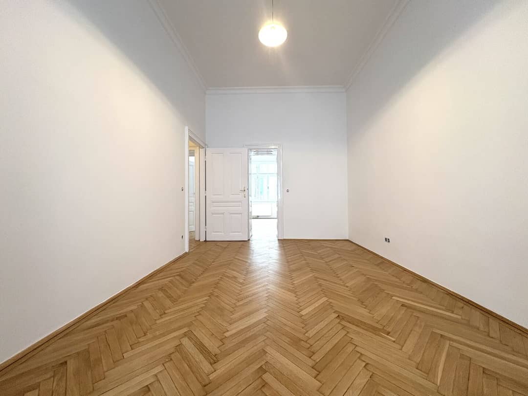 Wohnung ruhige Innenhoflage helles Wohnzimmer