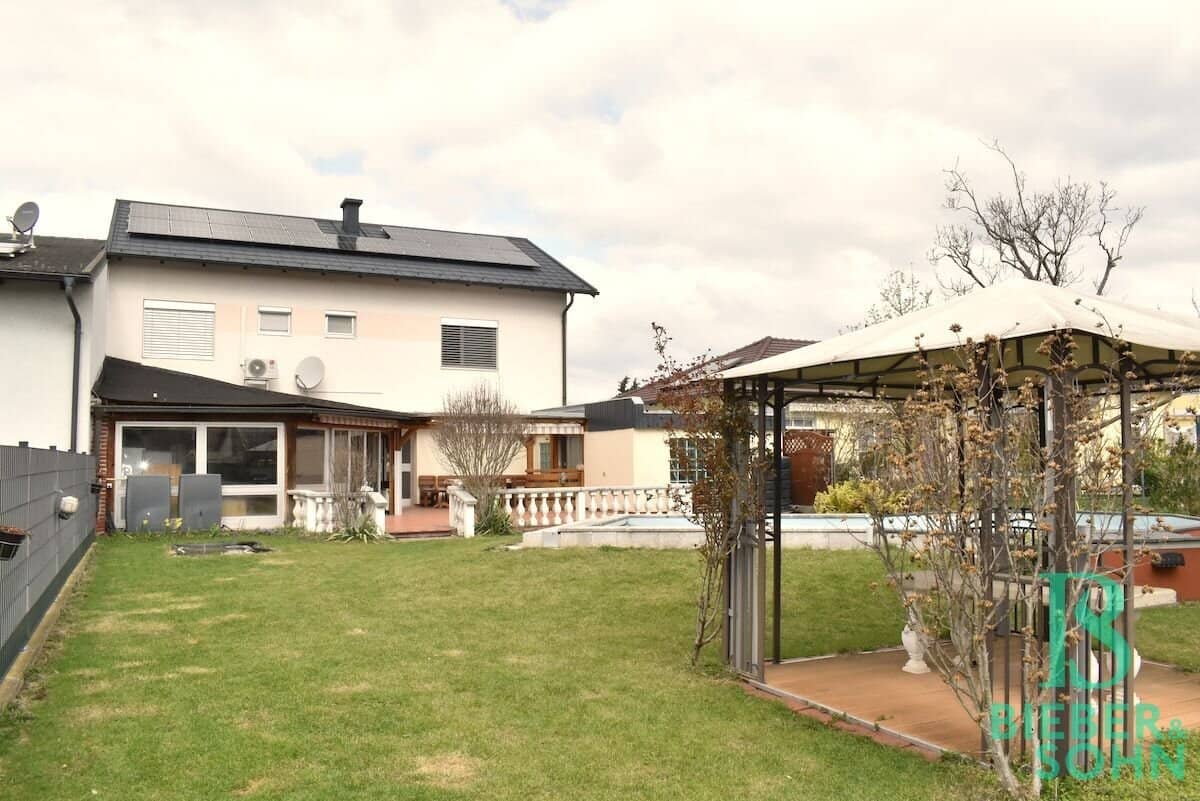 Großzügiges, mehrfach modernisiertes Einfamilienhaus mit flexiblen Nutzungsmöglichkeiten - Photovoltaikanlage, Swimmingpool