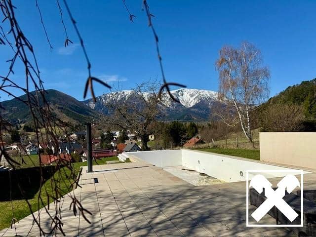 freier Blick auf den imposanten Schneeberg