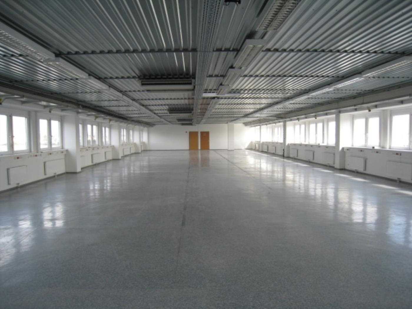 B17 Office Center, 2082 m², Wiener Neudorf