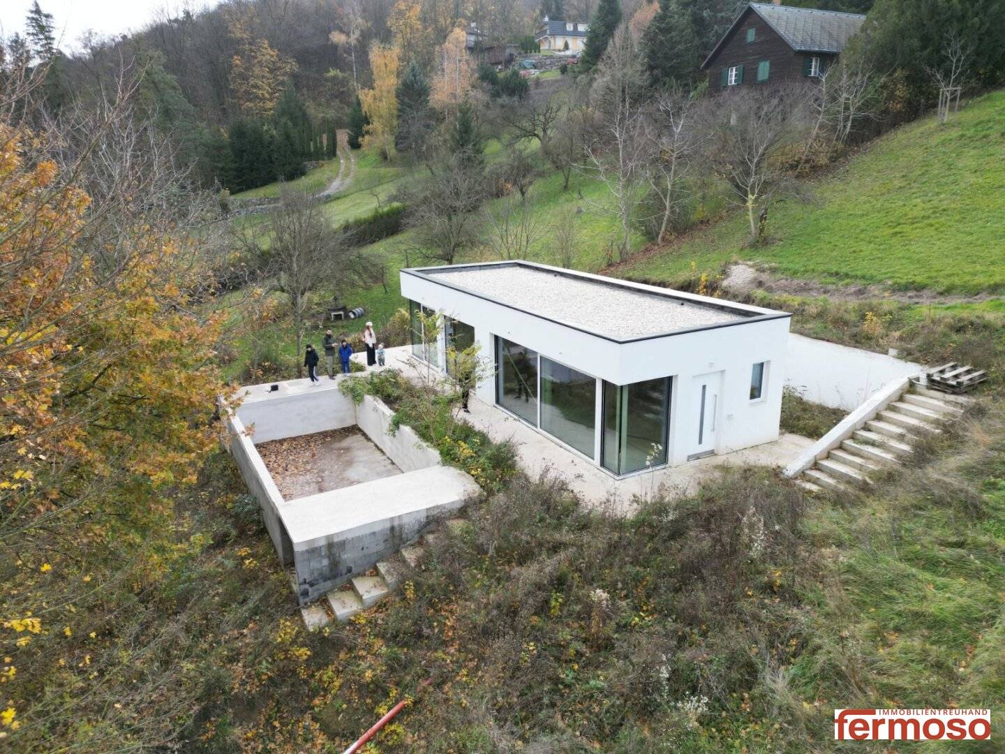 Two Row Houses with Pool on 1130 m²