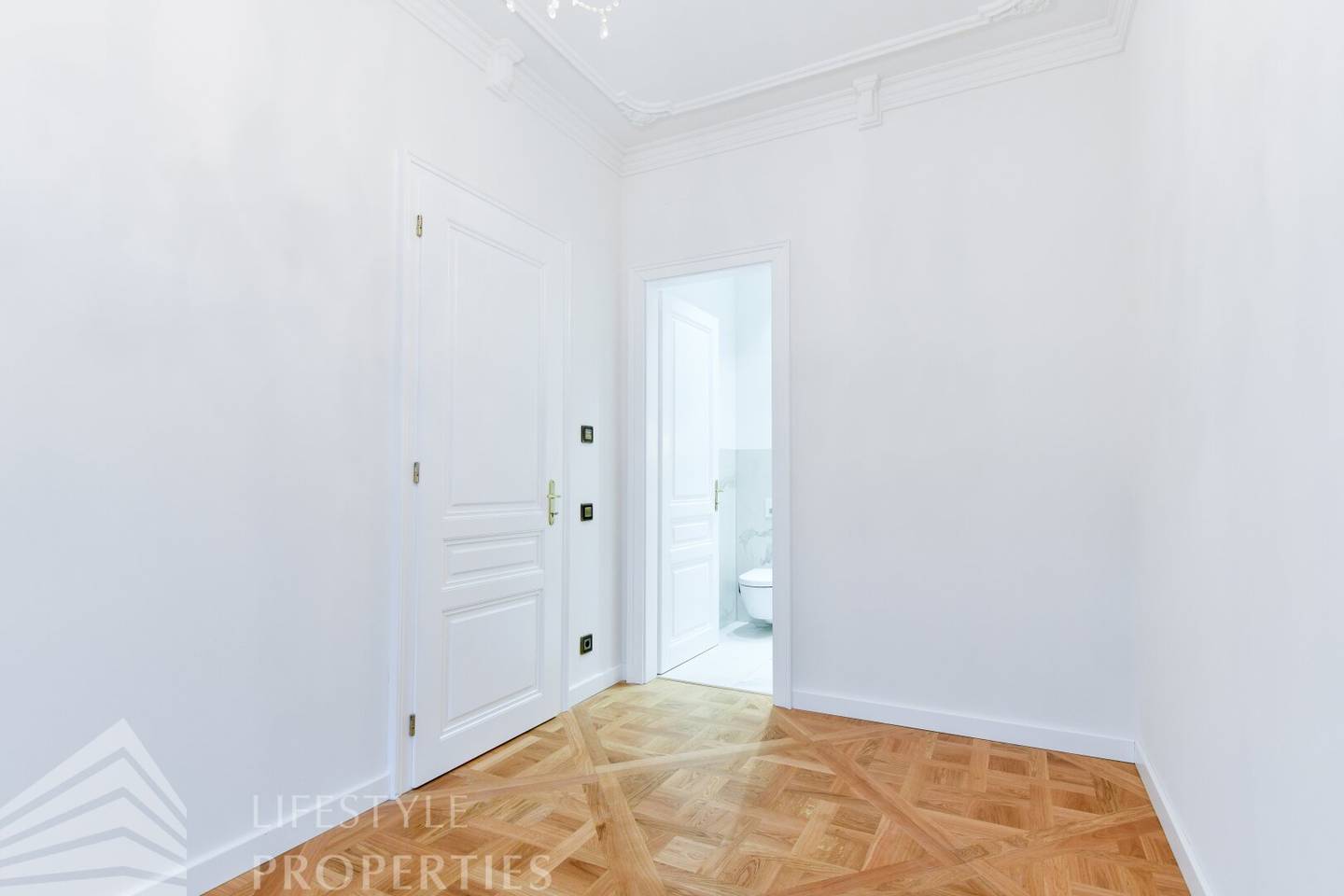 Altbauwohnung im Stubenviertel mit Lift und Klimaanlage