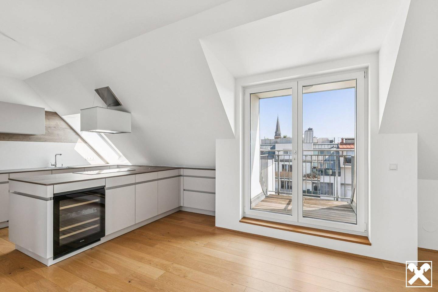 Dachgeschosswohnung Exklusive Einbauküche und zwei Ebenen