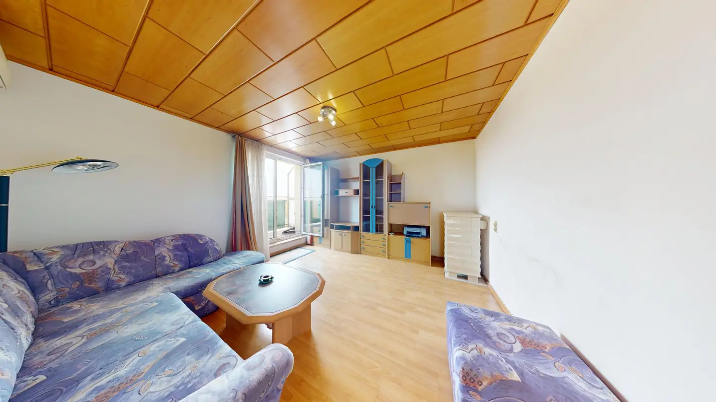 Top floor apartment with roof terrace and distant view
