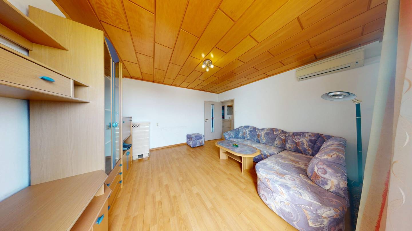 Top floor apartment with roof terrace and distant view
