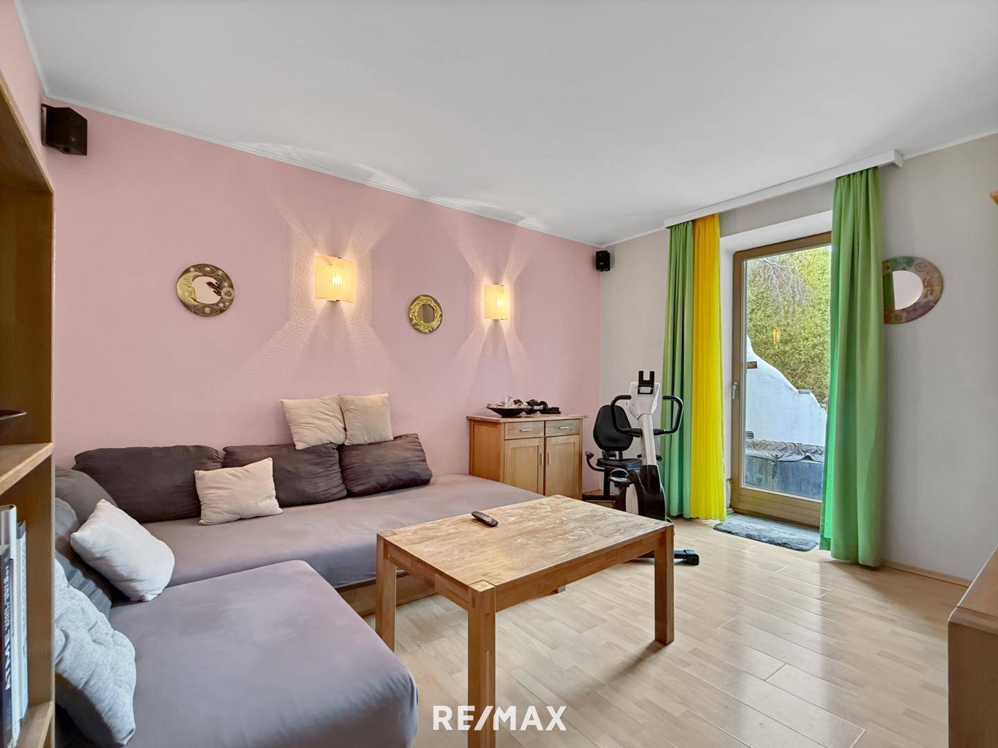 Family Home with Garden in Strasshof