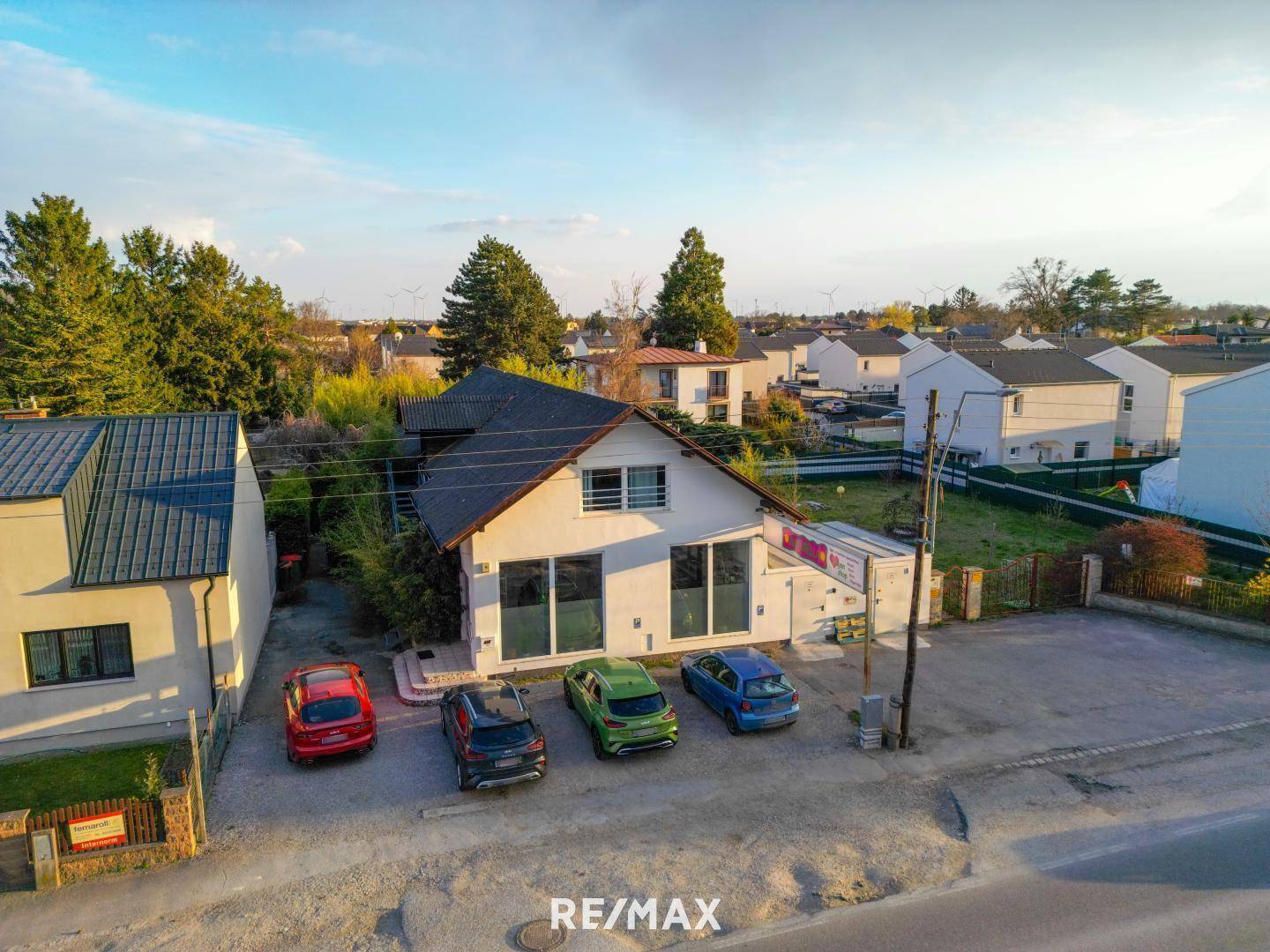 Geschäftslokal mit Wohnen, 196m²