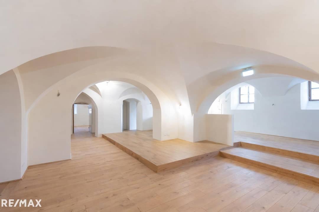 Commercial Property in Graz Vault