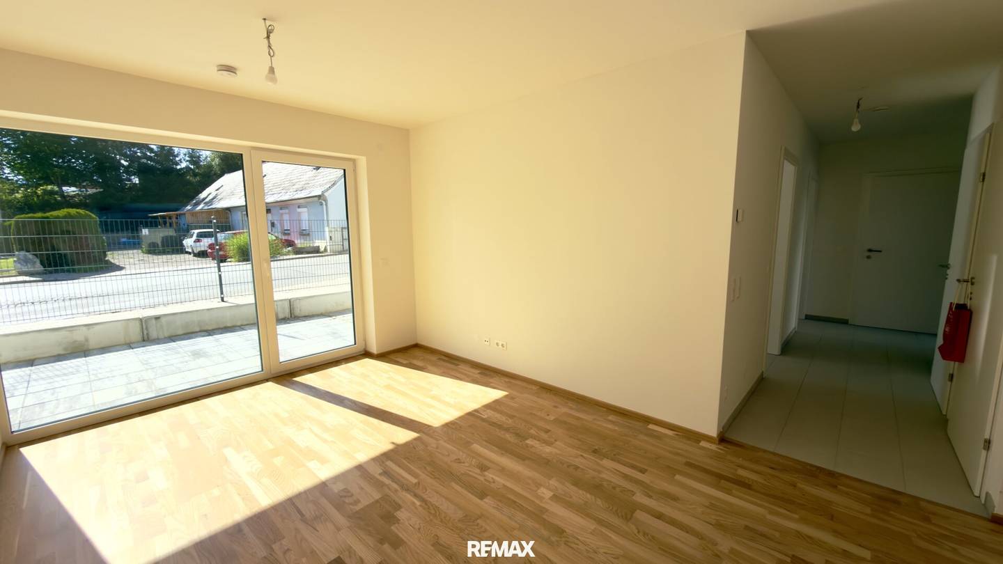 Erstbezug Wohnung mit Terrasse und Garten