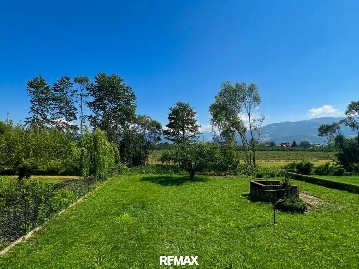 Single-Family Home with Potential in Wolfsberg