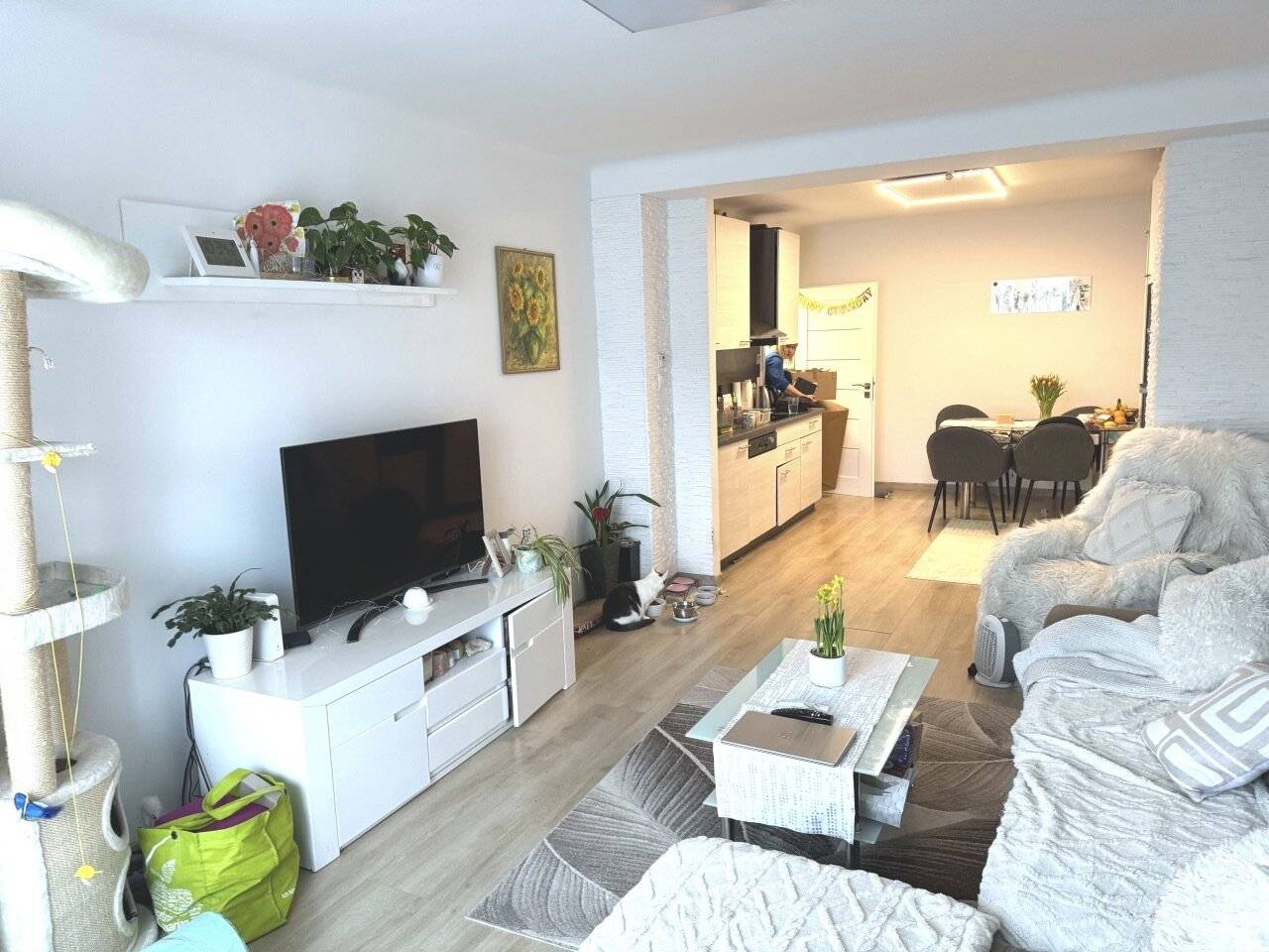 Wohnung Hofruhelage nahe Hauptbahnhof saniert