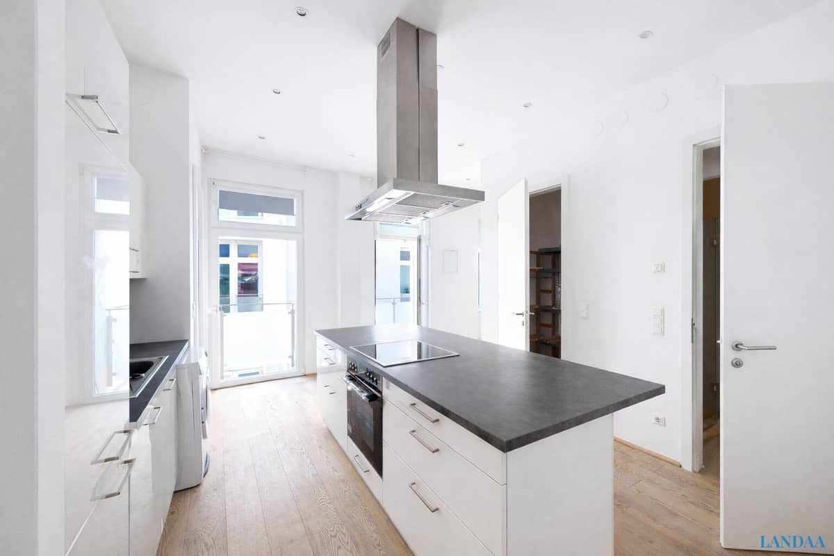 Altbauwohnung Balkon Wien 5. 70m²