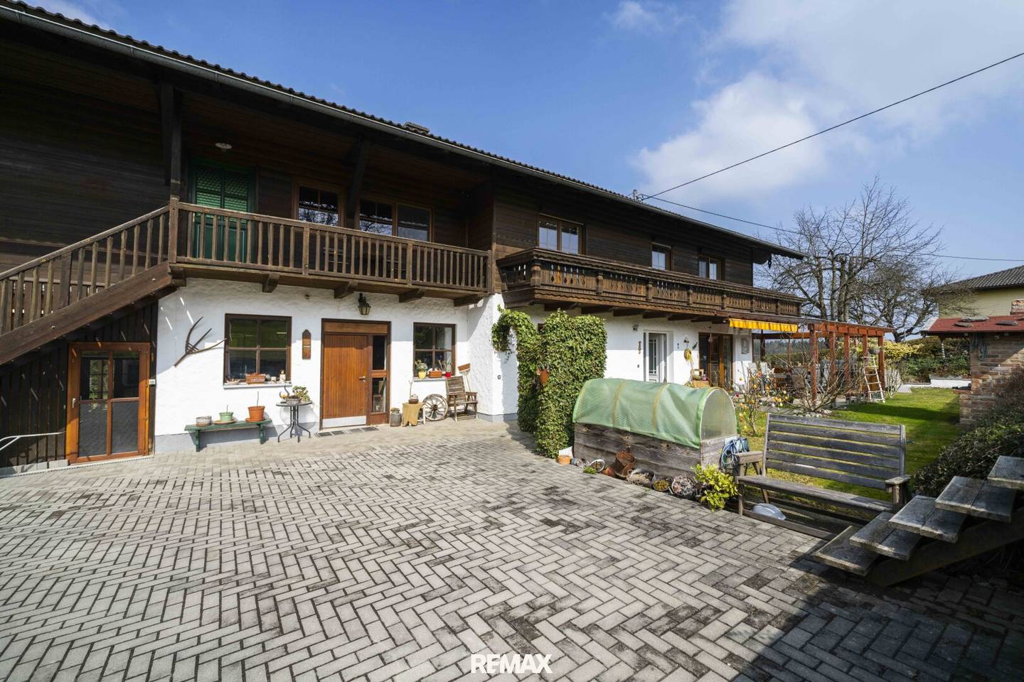 Spacious house with granny flat in Franking