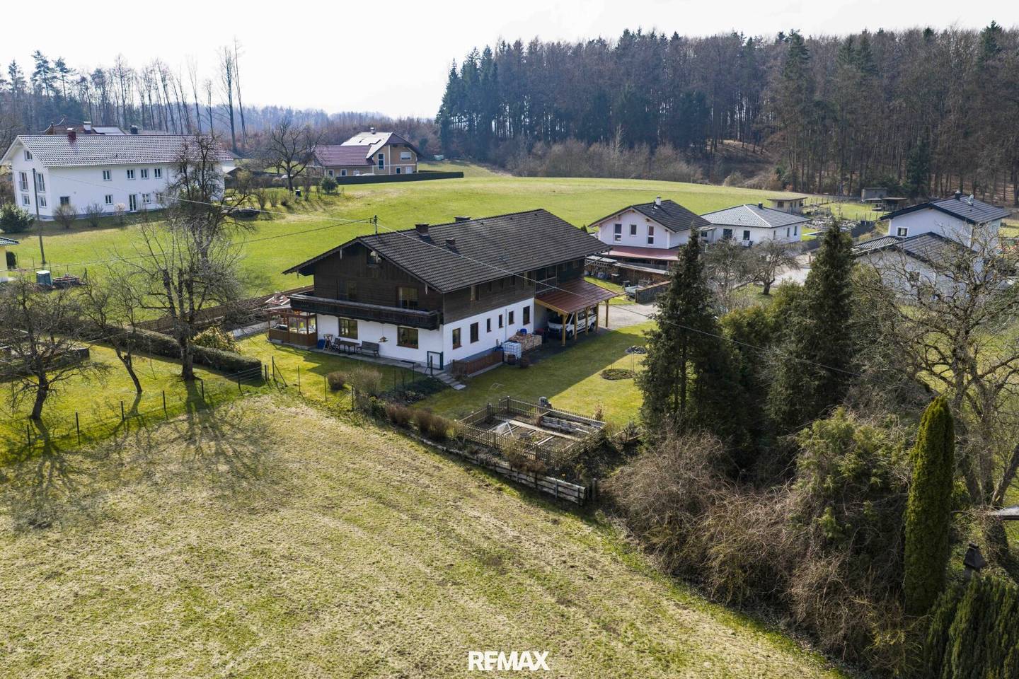 Spacious house with granny flat in Franking