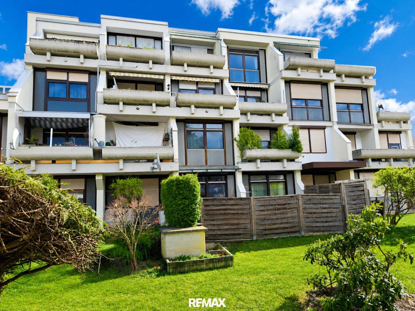 Helle Wohnung mit Westterrasse und ruhiger Lage