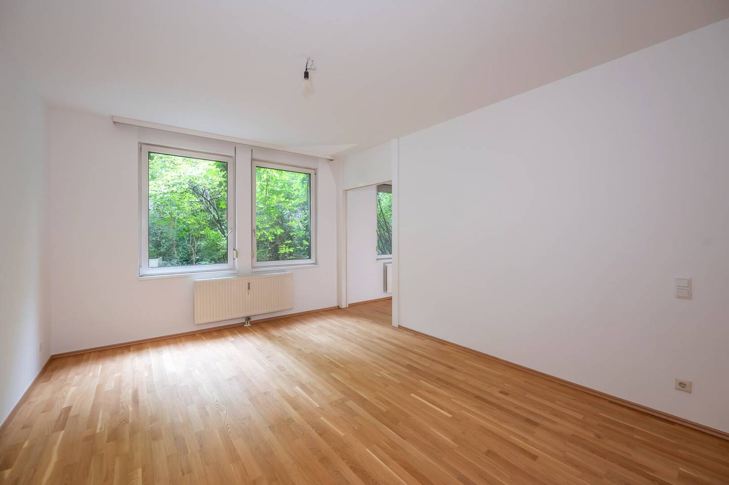 Newly built apartment in quiet courtyard with kitchen