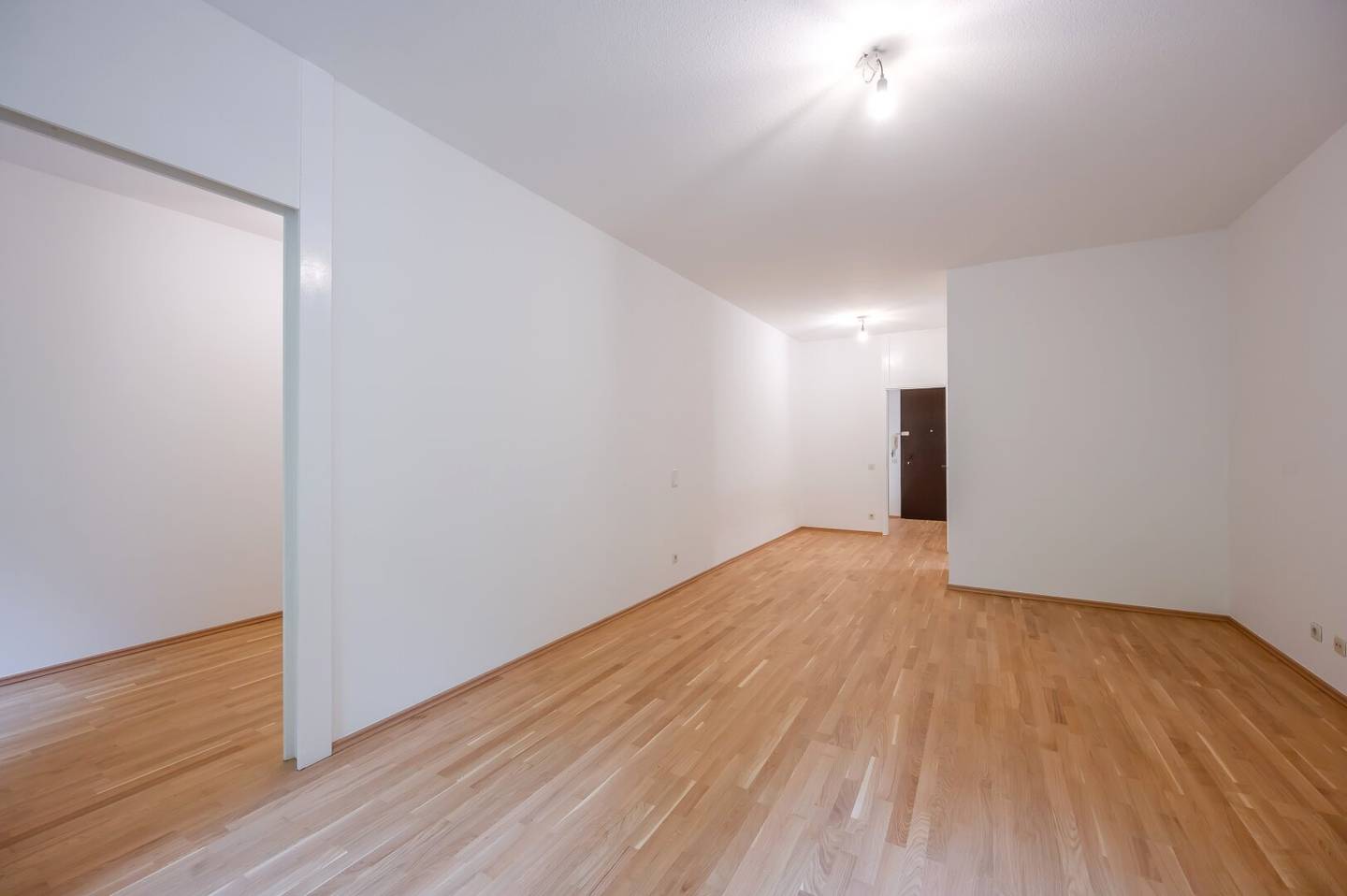 Neubauwohnung Hofruhelage großzügige Wohnküche