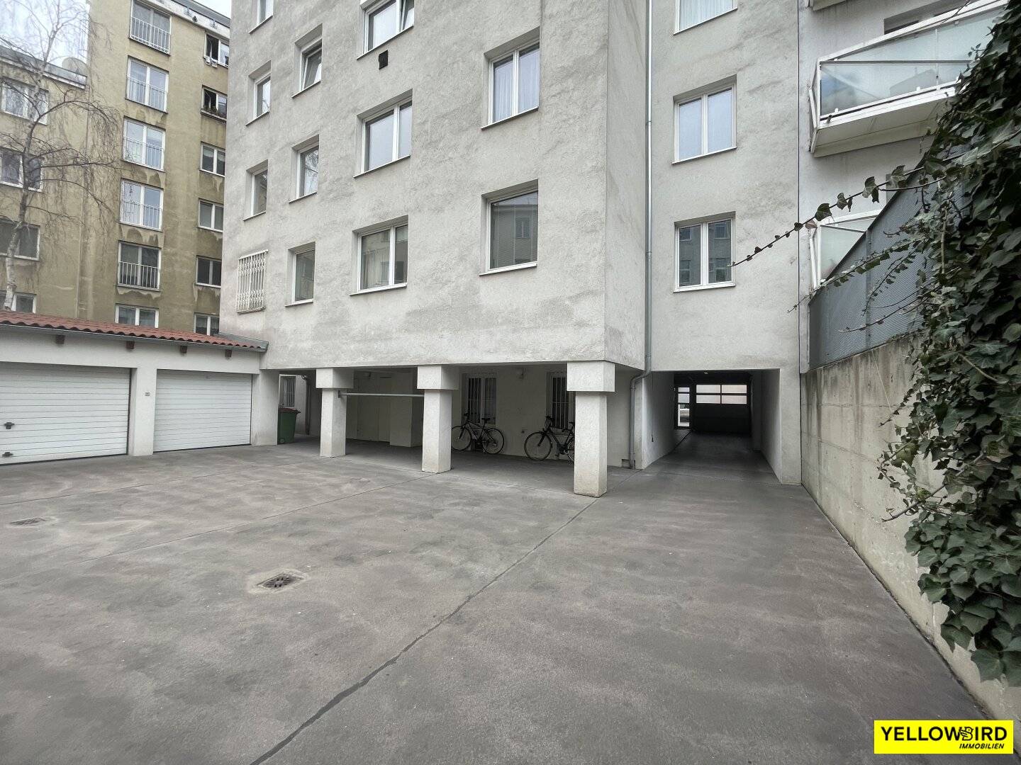 SHARE DEAL - 100 % freier HMZ - IMMOBILIENPAKET: 6 Wohnungen + 1 Geschäftslokal