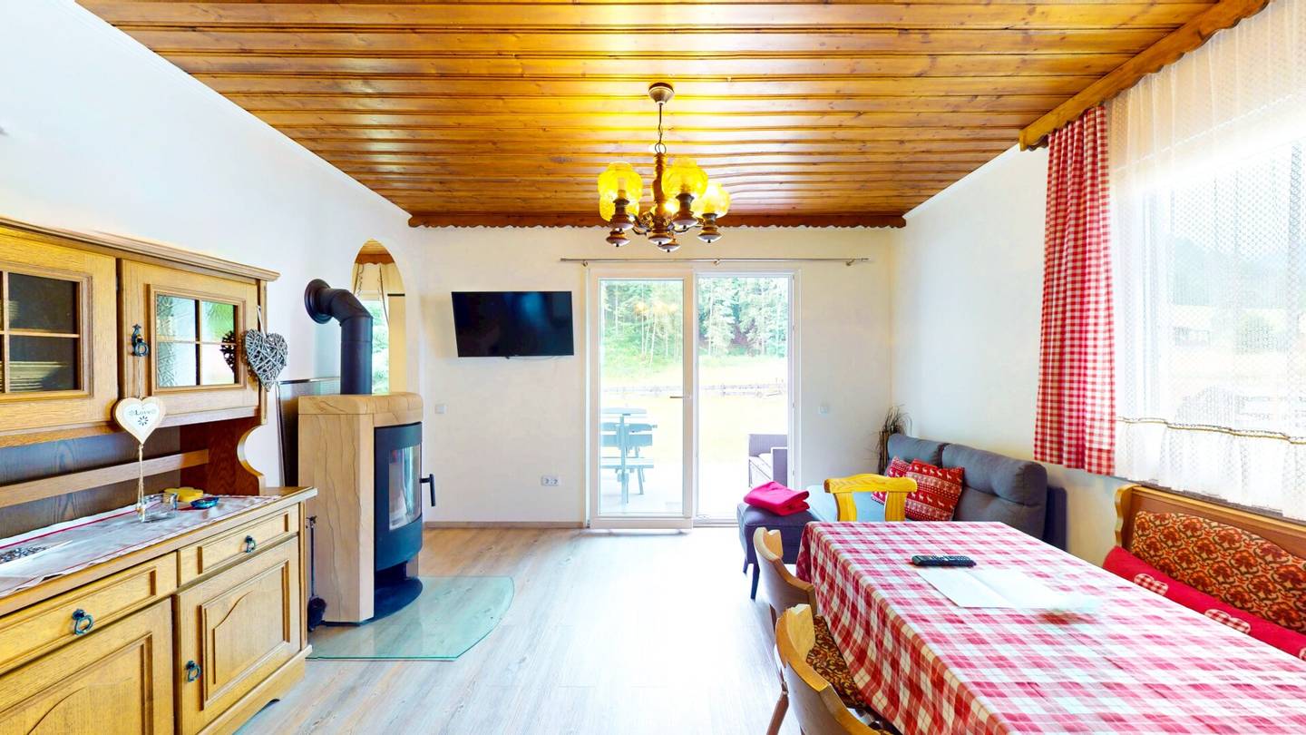 Elegantes Ferienhaus / Chalet im Bodental – sofortige Einnahmemöglichkeit