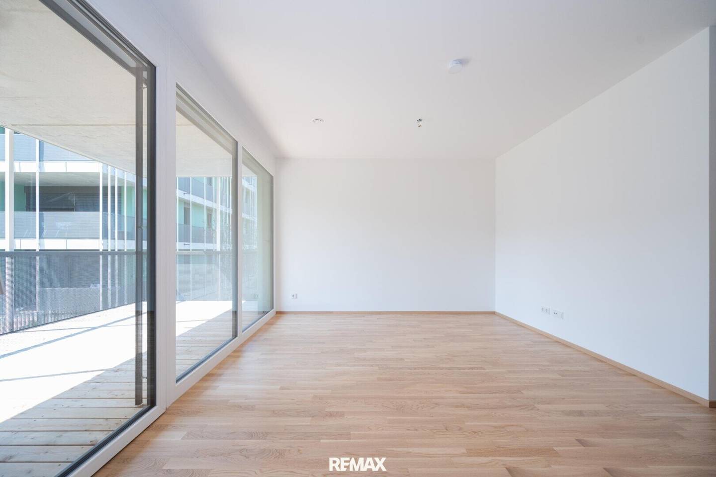 New Build Apartment With Private Pool And Spa
