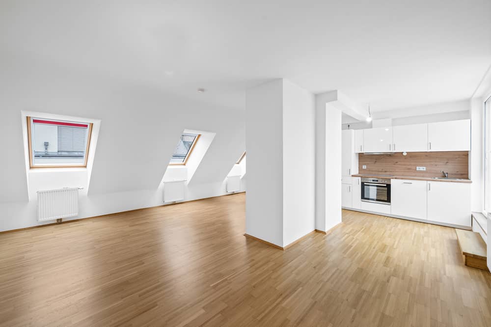 Attic apartment in central location with terrace renovated