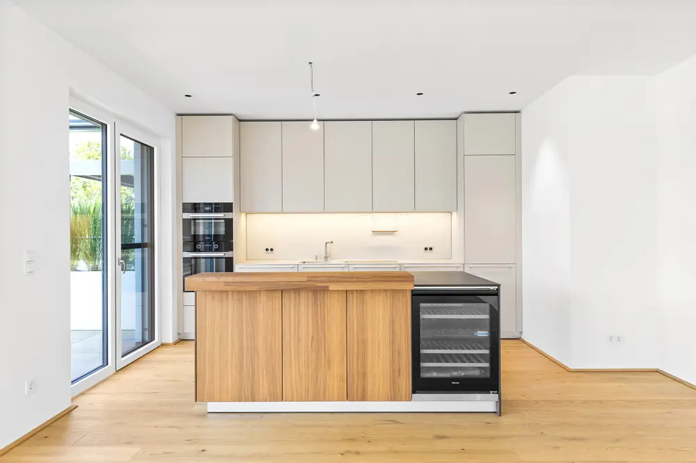 Top floor apartment with roof terrace and Danube view