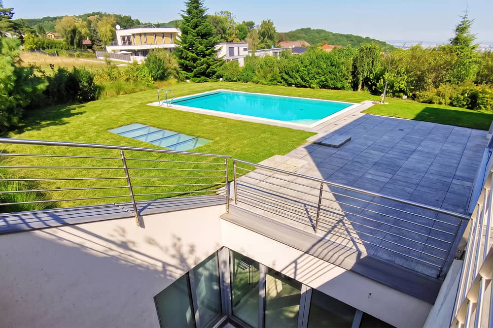 Neuwertige Villa in Gießhübl