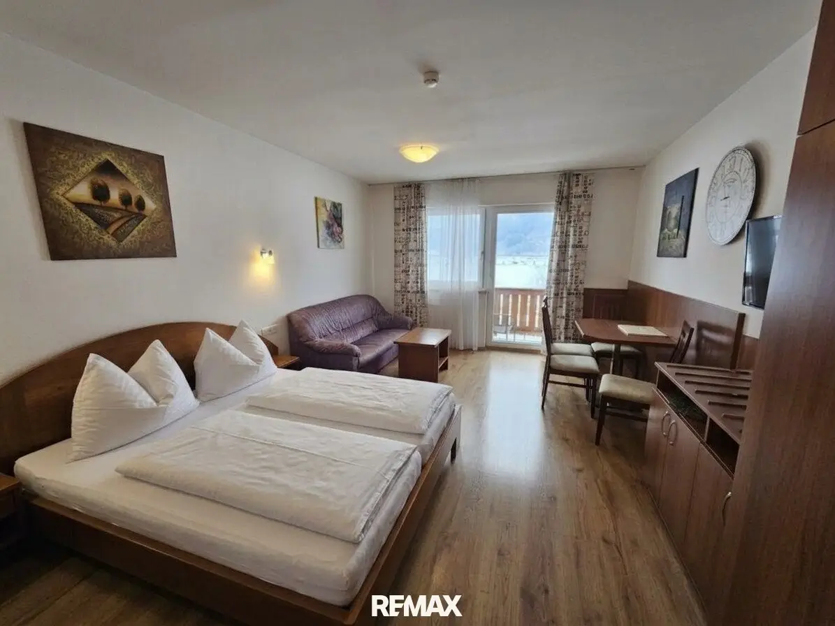 Furnished apartment with balcony and parking